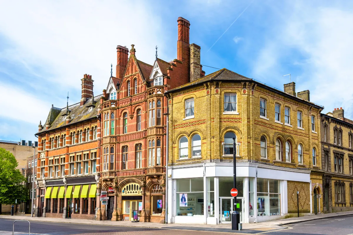 Courier Services in Southam